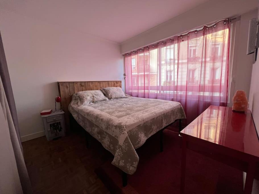 Grand Appartement Avec Balcon Et Parking Gratuit Sur Place Paris Ngoại thất bức ảnh